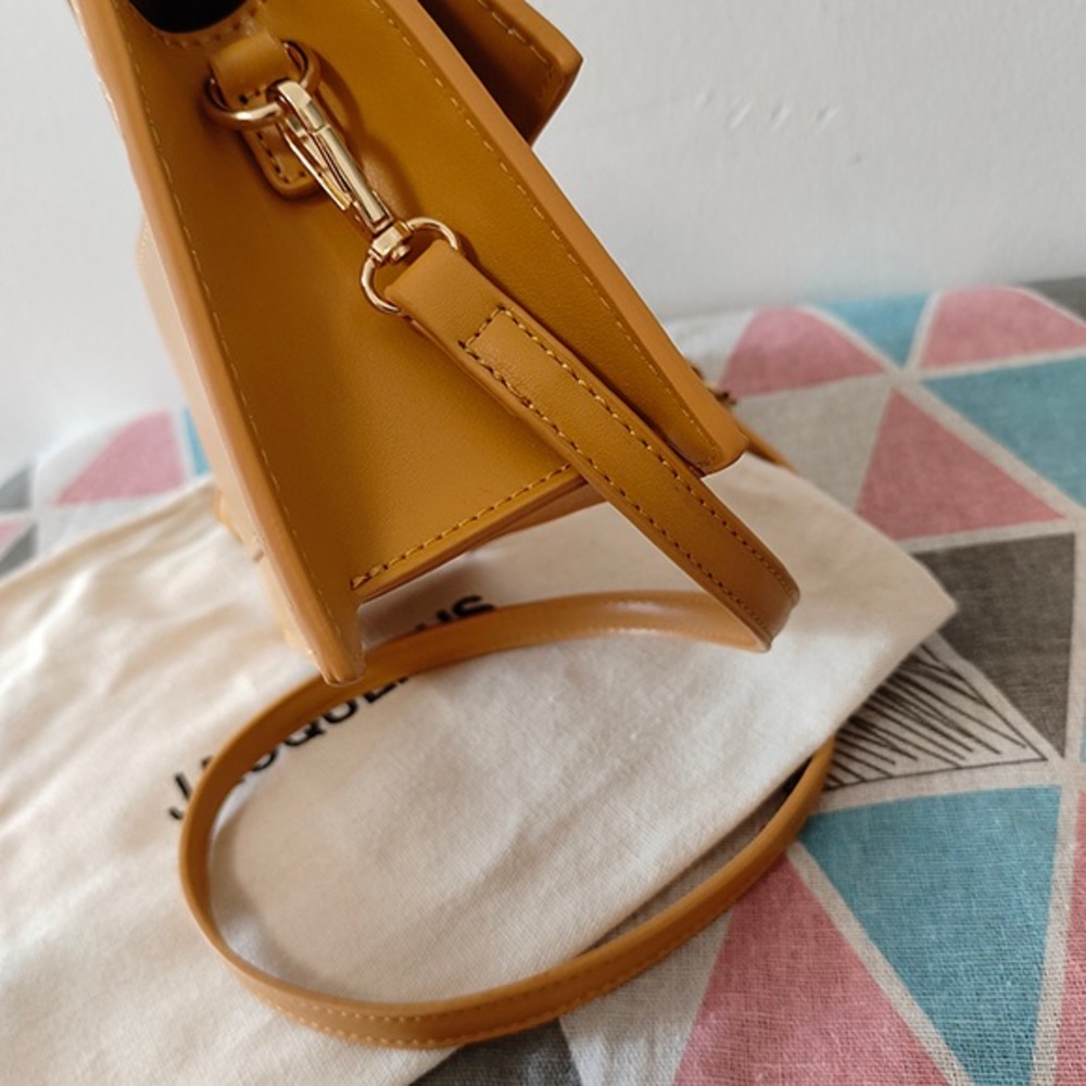 Jacquemus Mustard Crossbody Bag - Picture 4 of 6